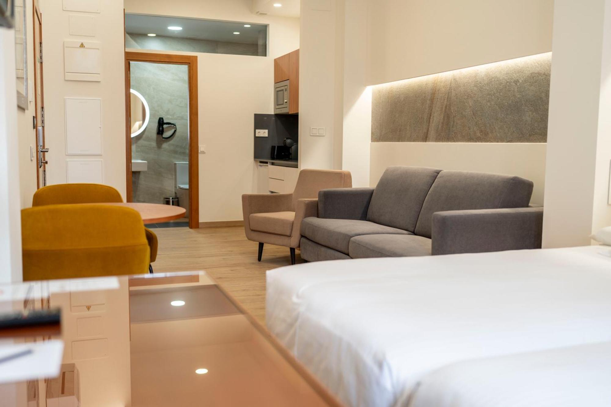 Torreluz Suites Альмерия Экстерьер фото