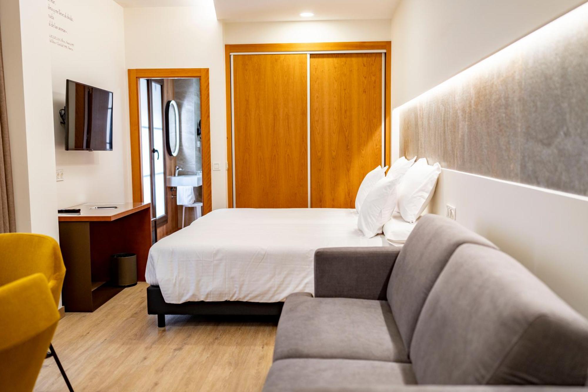 Torreluz Suites Альмерия Экстерьер фото